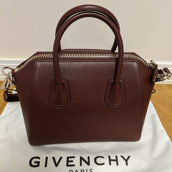 GIVENCHY Small Leather Antigona Bag - Picture 4 of 7